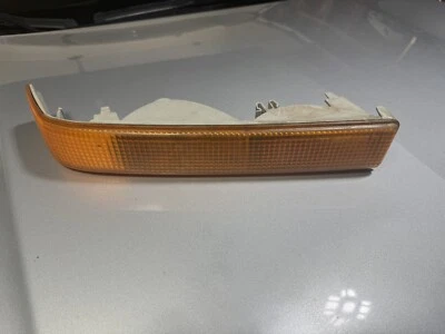 Lâmpada frontal BLAZER S10/JIMMY S15 GMC 98 99 lado direito do passageiro - Imagem 1 de 3