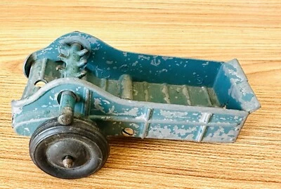 Esparcidor de estiércol de juguete Hubley Kiddie de colección de los años 50 #50 neumáticos de goma de juguete fundido a presión Foto 1 de 4