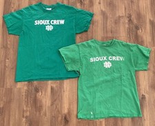 Vtg UND North Dakota Fighting Sioux CREW Crewneck T Shirt Mens Medium Lot of 2