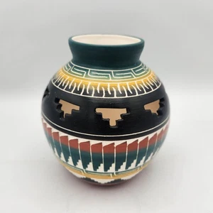 Navajo Native American Hand Etched Vase Pottery Signed Arlene John 5.25” - Picture 1 of 13