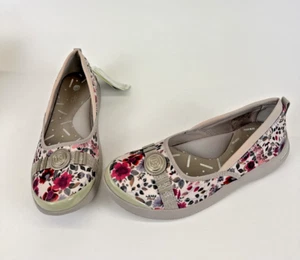 Zapatos para mujer BZees Aspire rojo arena floral cómodos talla 9M nuevos - Imagen 1 de 10