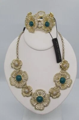 Nuevo con etiquetas Collar Ann Taylor Flor Oro Piedras Centrales Verdes y Pulsera a Juego  Foto 1 de 3
