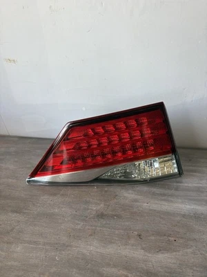 2013-2015 Lexus ES350 ES300h Driver Side Left Inner Taillight Assembly - Nice! - Image 1 of 4