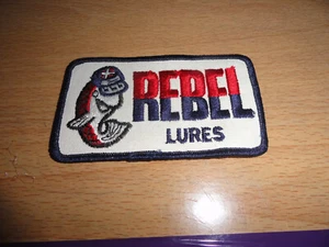 Parche vintage "REBEL LURE" (pesca ~ pescador) usado - Imagen 1 de 2
