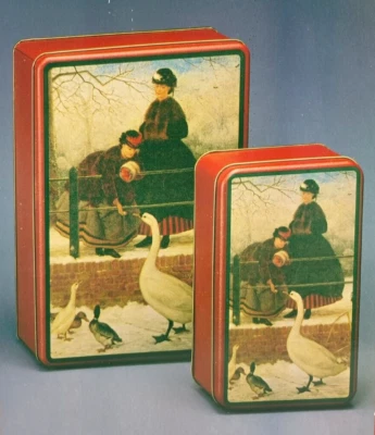 Vintage House of Lloyd Christmas Around the World, Turn of the Century Tins. - Image 1 of 4