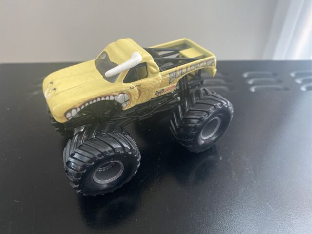 Preços baixos em Amarelo brinquedo e de metal fundido Monster Trucks