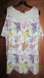 ladies pretty floral cold shoulder top with lace trim from Yours size 26-28 - Picture 1 of 2