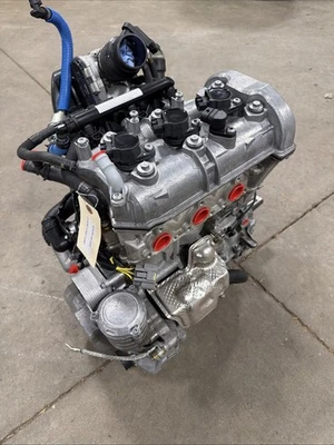 SKI-DOO GEN4 RENEGADE X 900 TURBO MOTOR CÁRTER 420090320 25384 Foto 1 de 4