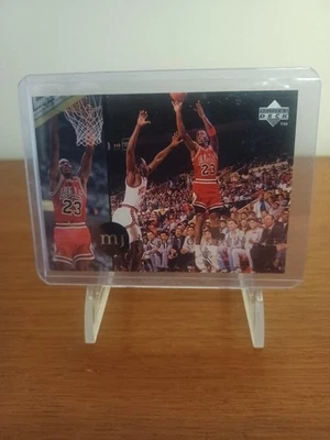 1994 Upper Deck Michael Jordan Rare Air Card #89 Menendez Brothers in front row - Image 1 of 2