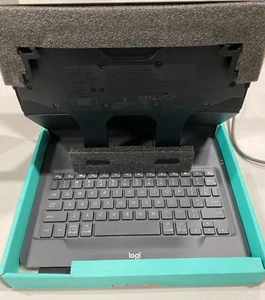 Logitech Universal Keyboard Case for Apple iPad 9th Generation 10.2" 920-008667 - Picture 1 of 1