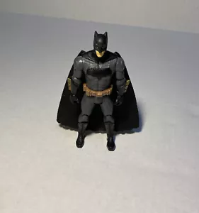 Figura de acción Mattel 2017 TM & DC Comics, película de la Liga de la Justicia Batman 6" - Imagen 1 de 4
