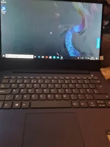 Lenovo Ideapad 330S-14IKB 14" I5 Intel 1512 TB Hd 4GB HD Windows 10 Blue Laptop - Picture 1 of 2