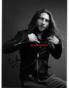 ZACH MCGOWAN Black Sails Signed Original Autographed Photo 8x10 COA #2 - Picture 1 of 1