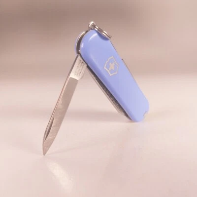 Navaja suiza Summer Rain Victorinox clásica SD azul 58 mm Foto 1 de 4