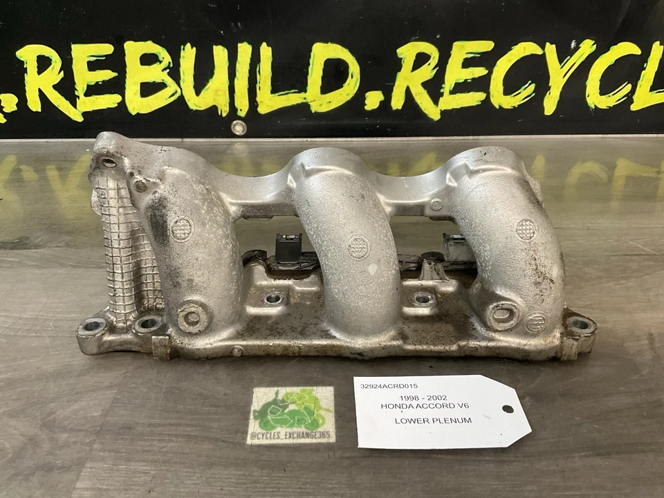 Honda Accord V6 1998 1999 2000 2001 2002 Plenum inferior F32 Foto 1 de 4