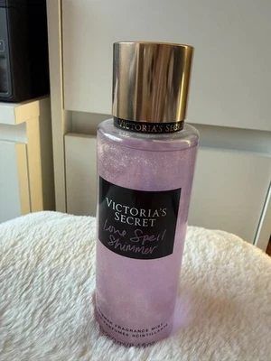 Victoria’s Secret Fragrance Body Love Spell shimmer Spray 250ml NEW with glitter - Image 1 of 4