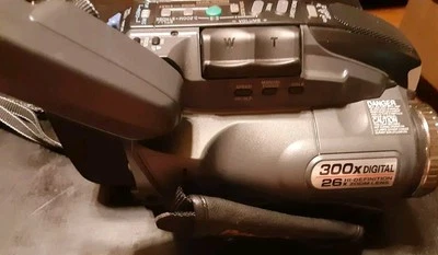 UNTESTED PANASONIC PV-L691D 300X hi def Digital 26X Palmcorder PARTS REPAIR ONLY - Image 1 of 4