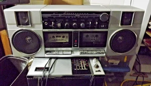SCR-17 Boombox AM/FM Double Cassette Radio, Realistic Works*  old skool - Picture 1 of 7