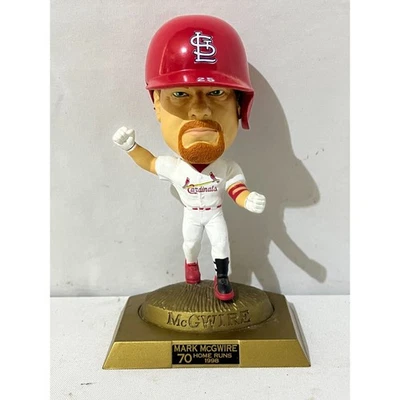 1998 St. Louis Cardinals Mark McGwire Headliners XL Commemorative Figure 70 Home - Image 1 of 4