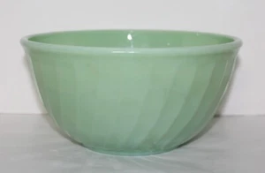 Vintage 1950's FIRE KING Jadeite Mixing Bowl 9" diameter - Picture 1 of 4