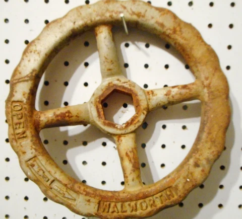 VINTAGE USED INDUSTRIAL 10" VALVE HANDLE --  4 SPOKE SILVER/RUST WALWORTH Cover