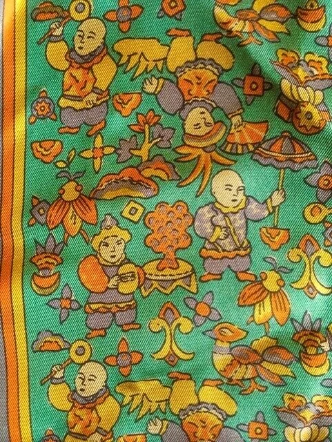 Salvatore Ferragamo Vintage 100% Silk Pocket Square/Kerchief 16 X 16 Asian Theme Foto 1 de 4