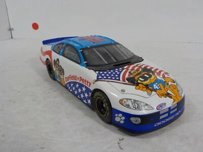 Carro de metal fundido N A312 NASCAR GARFIELD / Richard Petty Dodge 1/24 - Imagem 1 de 4