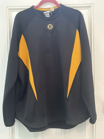 NHL Boston Bruins Men’s Long Sleeve Sweatshirt by Majestic, Black, Size XL Cover