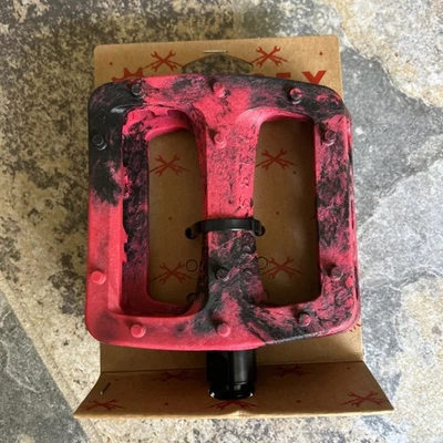 Odyssey Twisted Pro PC Negro Rojo Remolino Plataforma Pedales BMX MTB Bicicleta Auténtica Foto 1 de 4