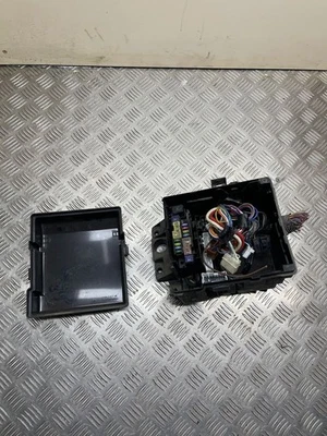 Nissan Navara D40 2013 Fuse module POR18556 - Image 1 of 4