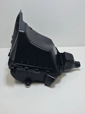 Caixa de entrada de filtro de ar 2013-2016 Mercedes GL450 GL550 fabricante de equipamento original - Imagem 1 de 4