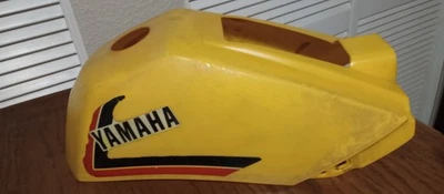 1983 年雅马哈 Tri-Moto YTM200 YTM 200 油箱盖罩罩塑料 — 第 1/4 张图片