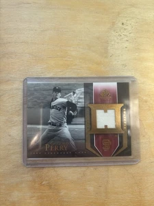 2004 Legendary Cuts Gaylord Perry Historic Swatches Jersey Relic Giants - Picture 1 of 1