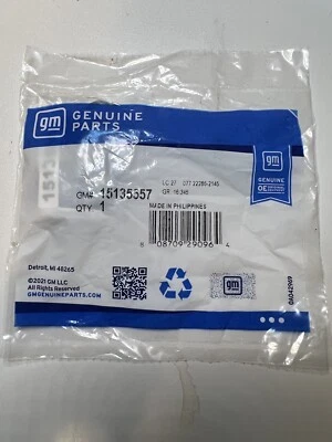 OEM GMC GM 04-05 Envoy XUV Keyless Entry Remote Key Fob Transmitter 15135557 - Image 1 of 4