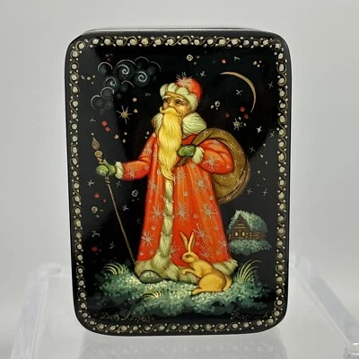 Pequeña caja de baratijas de Papá Noel pintada a mano rusa vintage firmada Foto 1 de 4