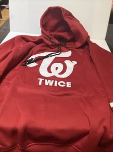 Großer Kpop TWICE Hoodie mit Namen auf dem Rücken - Bild 1 von 3