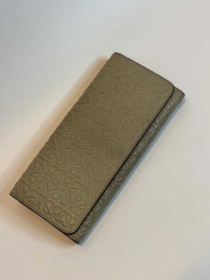 Cartera LOEWE Vintage Repetir Anagrama Larga Doble Pliegue en Cuero Taupe AUTÉNTICA Foto 1 de 4
