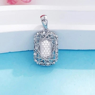 PT950 чистой платины 950 женщин Lucky полый квадратный подвеска подвеска 2.0-2.2g - Изображение 1 из 4