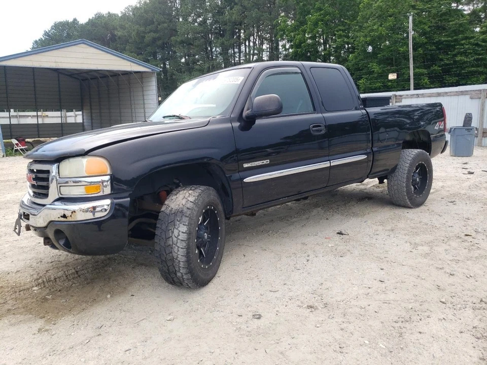 Radiator Fits 99-03 SIERRA 2500 PICKUP 2986857 - Image 1 of 4