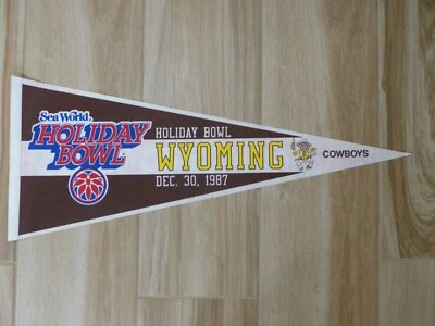 PENNANT COLLEGE  FOOTBALL FELT WYOMING  COWBOYS SEA WORLD HOLIDAY BOWL 1987 - Image 1 of 3
