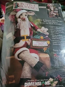 Vintage Dimensiones Botella Navidad Amigos Kit Papá Noel Ciervo 13" Sentado Nuevo Años 90 - Imagen 1 de 4