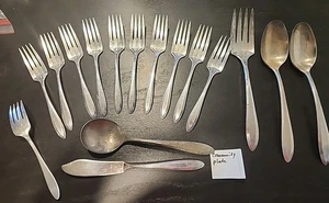 Silverplated Fancy MONOGRAM Cake FORKS AND LG SERV 15 Pieces Community - Picture 1 of 16