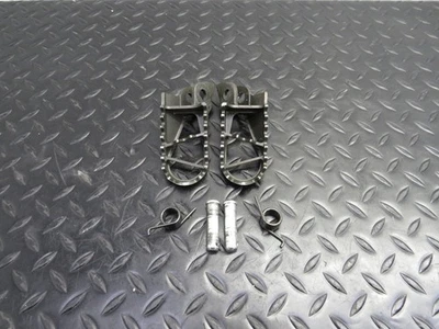 05-23 SUZUKI RM 85 RM 85L OEM STOCK FACTORY FOOT PEGS RIGHT LEFT FOOT PEG SET 19 - Image 1 of 4