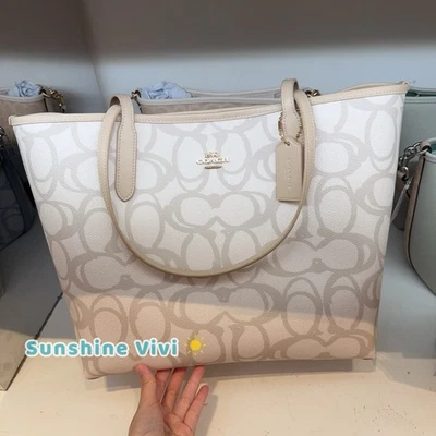 Bolso de Mano Coach City Nuevo con Etiquetas en Lona Sketch Signature CBH89, Dorado/Marfil Foto 1 de 4