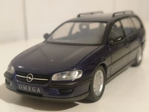 OPEL OMEGA B STATION WAGON 2.5 TD 1994 SW 1/43 SCHUCO GERMANY - Foto 1 di 21