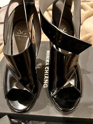 Nuevo Tacón Michaela Monika Chiang Charol Cepillado EU 38 EE. UU. 7,5 Foto 1 de 4