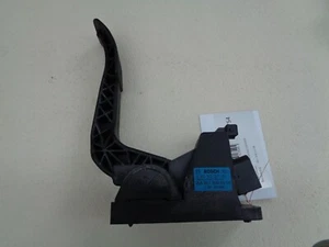 Mercedes-Benz W638 Vito Fahrpedal automatisches Getriebe A9013000504 - Picture 1 of 3