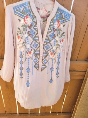  Moschino Love -  Embroidered Blouse Shirt Tunic Boho 100% Rayon Medium Euc. - Image 1 of 4