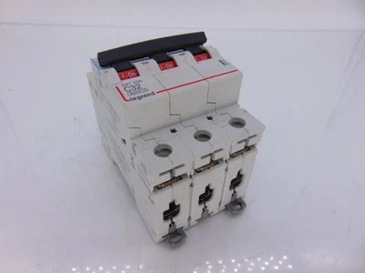 LEGRAND 407862 CIRCUIT BREAKER - Image 1 of 3