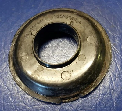 Cubierta antipolvo distribuidor Bosch 1230500096, BMW, Mercedes, Porsche, Saab, Volvo Foto 1 de 3